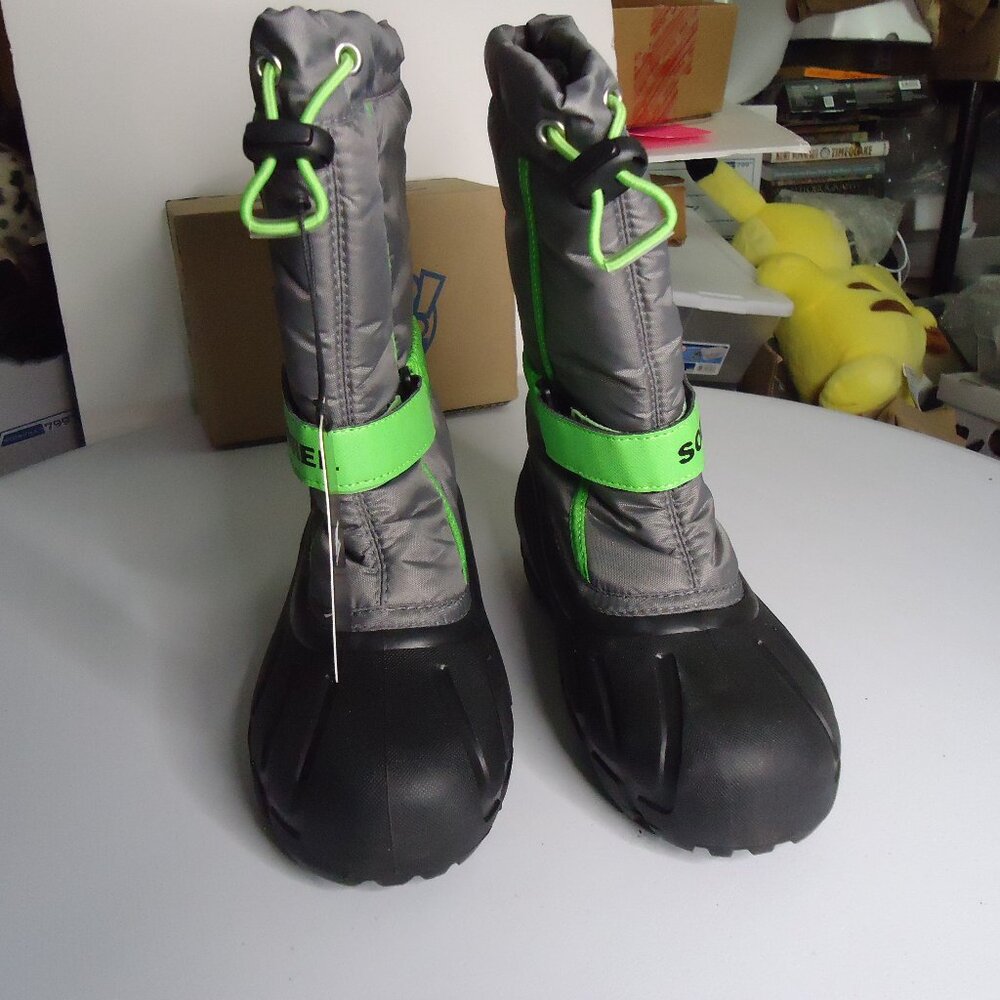 NWT Sorel Snow Commander Winter Boots Waterproof Insulated Black green Size 4